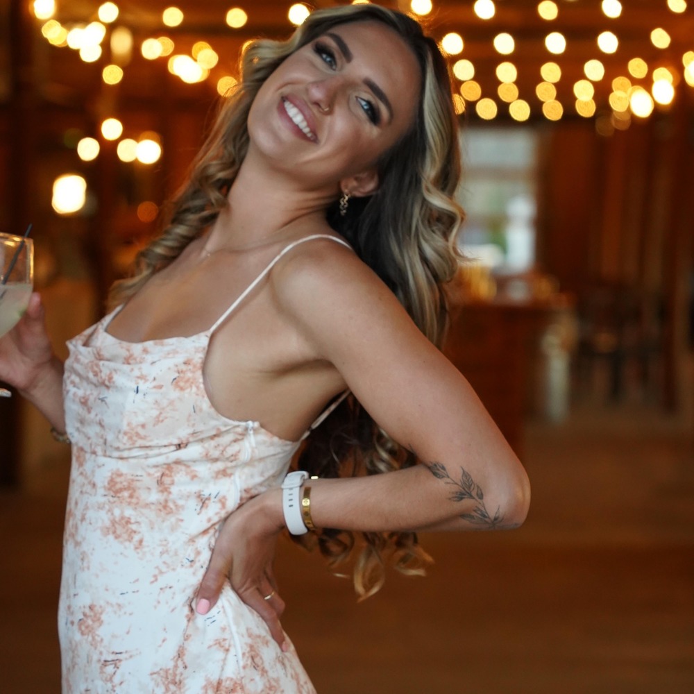 Meet your Posher, Jasmine